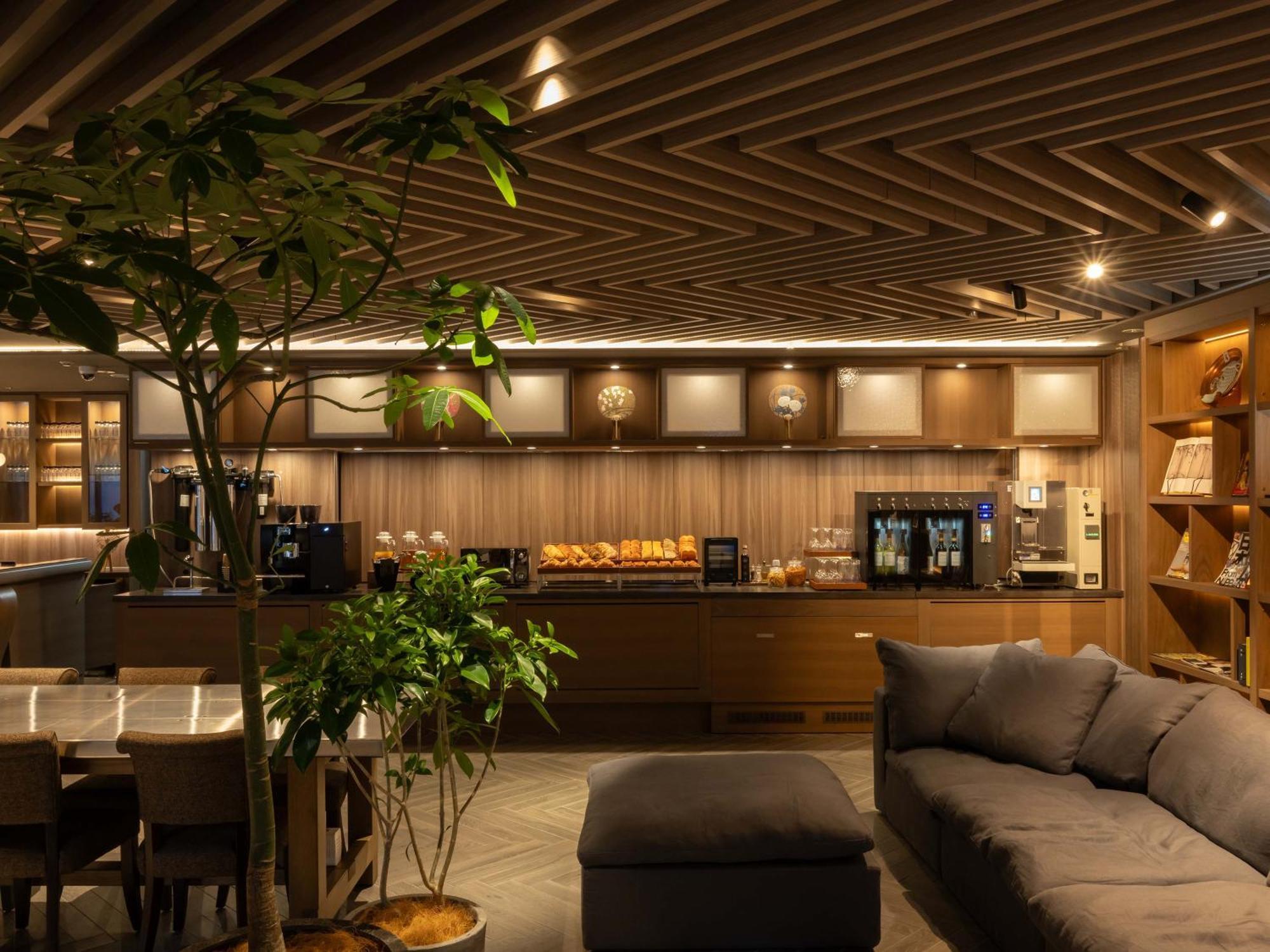Hotel Insomnia Kyoto Oike Zewnętrze zdjęcie