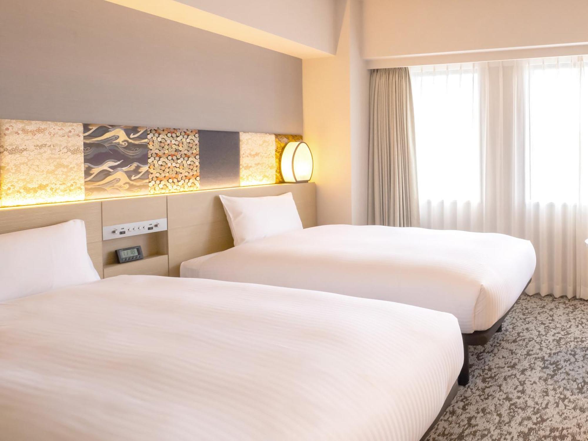 Hotel Insomnia Kyoto Oike Zewnętrze zdjęcie