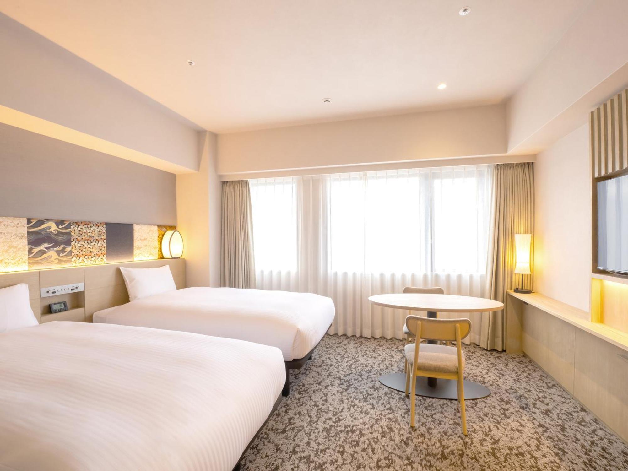 Hotel Insomnia Kyoto Oike Zewnętrze zdjęcie